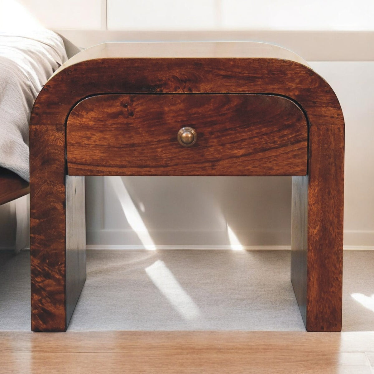 Berkshire Walnut Disc 1 Drawer Nightstand